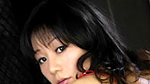 Yuno Minami Shaved Pussy