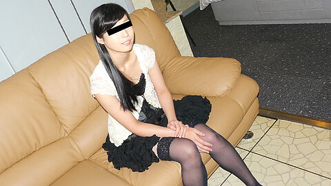 Yui Asakawa Sexy Legs
