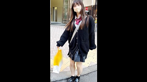 うらら 女子学生