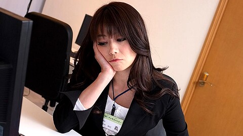 Maki Hojo New Office Lady